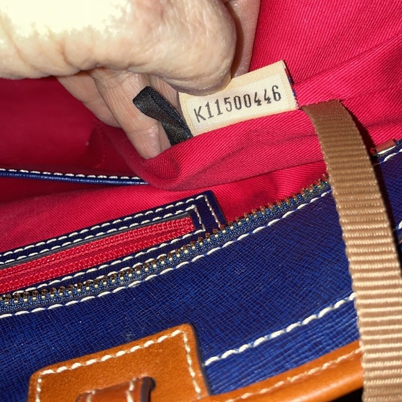 Dooney and Bourke Handbag - Picture 8 of 9